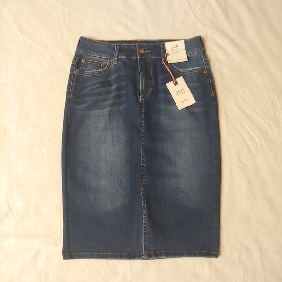 NWT denim pencil skirt - Picture 1 of 5